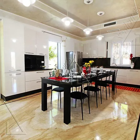 빌라 Gdcasevacanza - Villa Luxury - *